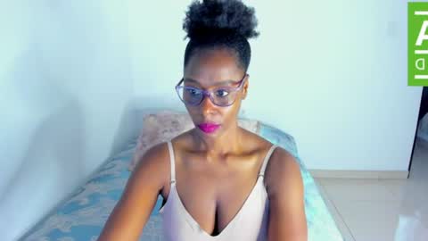 Snapshot of ginger_smil chatting on July 12, 3:25 pm Diana online show from July 12, 3:25 pm