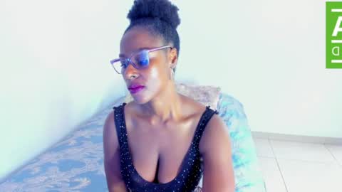 Snapshot of ginger_smil chatting on July 18, 12:31 pm Diana online show from July 18, 12:31 pm