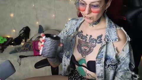 Ginger online show from October 14, 7:03 pm