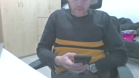 Snapshot of ginger_xxx chatting on February 5, 5:39 pm mike online show from February 5, 5:39 pm