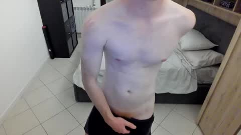 gingeraxel online show from July 31, 8:30 pm