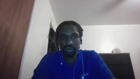 Snapshot of gino_crazy87 chatting on January 19, 5:48 am gino_crazy87 online show from January 19, 5:48 am