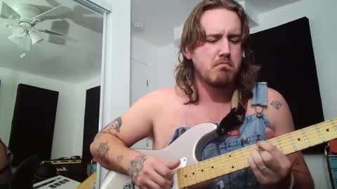 Snapshot of ginsolo69 chatting on December 29, 12:20 am ginsolo69 online show from December 29, 12:20 am