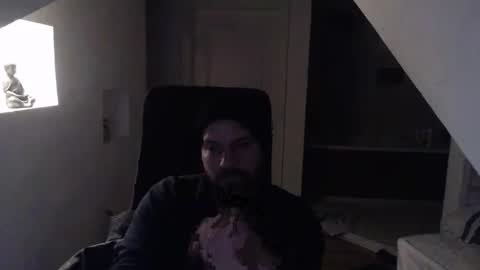 Snapshot of gintonik89 chatting on February 11, 10:50 pm gintonik89 online show from February 11, 10:50 pm