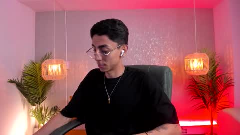 Snapshot of gio_carangi chatting on March 8, 3:21 am Gio Carangi online show from March 8, 3:21 am