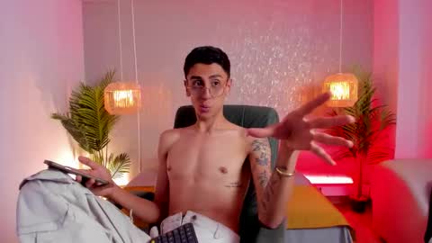 Snapshot of gio_carangi chatting on March 20, 6:07 am Gio Carangi online show from March 20, 6:07 am