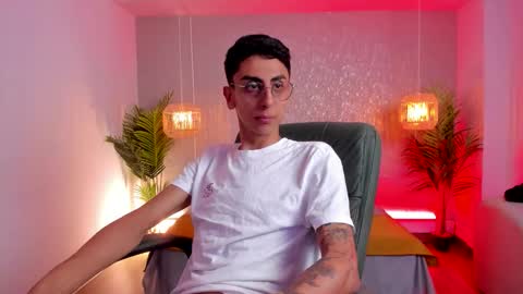 Snapshot of gio_carangi chatting on March 21, 8:19 am Gio Carangi online show from March 21, 8:19 am