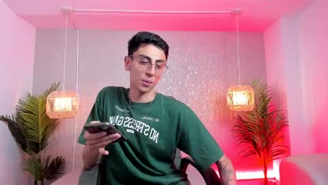 Snapshot of gio_carangi chatting on March 29, 3:28 am Gio Carangi online show from March 29, 3:28 am