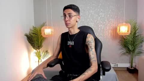 Snapshot of gio_carangi chatting on April 2, 3:26 am Gio Carangi online show from April 2, 3:26 am