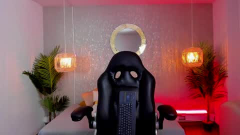 Snapshot of gio_carangi chatting on April 4, 3:09 pm Gio Carangi online show from April 4, 3:09 pm