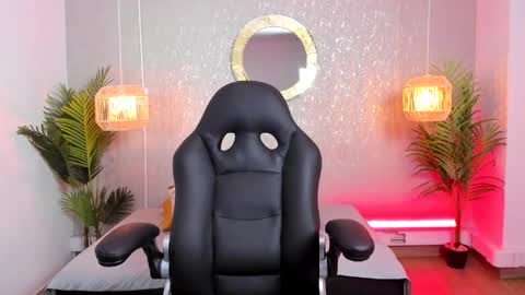 Snapshot of gio_carangi chatting on April 8, 3:06 am Gio Carangi online show from April 8, 3:06 am