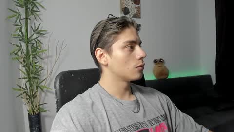 GioRusso online show from December 31, 2:19 am