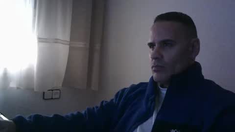 Snapshot of gioshadow chatting on January 6, 12:57 pm gioshadow online show from January 6, 12:57 pm