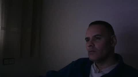 Snapshot of gioshadow chatting on February 2, 2:24 pm gioshadow online show from February 2, 2:24 pm