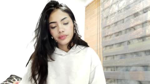 giovanna_oliveria online show from February 18, 11:33 pm