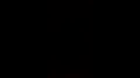 giovannifg211890 online show from April 18, 7:40 pm