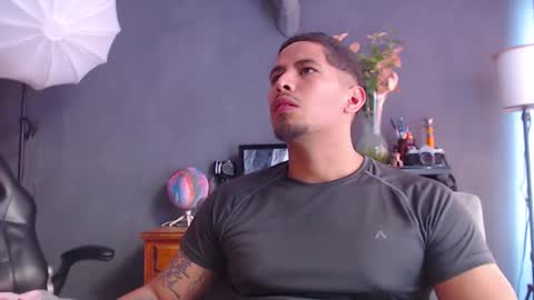 piggy boy online show from September 18, 6:54 pm