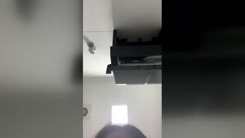 Snapshot of girl433 chatting on December 15, 4:44 pm girl433 online show from December 15, 4:44 pm