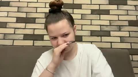girl_cute07 online show from June 1, 8:54 pm