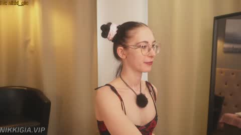 Nikki online show from February 1, 1:42 pm