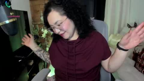 girl_inline online show from December 17, 12:27 am