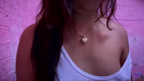 Snapshot of girl_kylax chatting on October 23, 5:18 am ilove play tab and dirty online show from October 23, 5:18 am