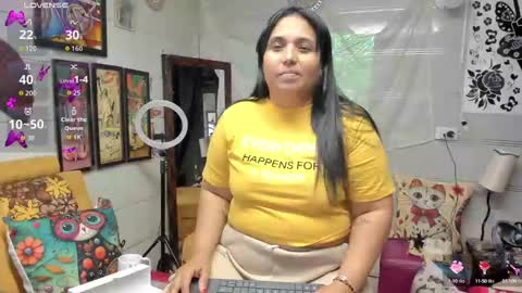 girl_luna_ online show from September 27, 6:46 pm