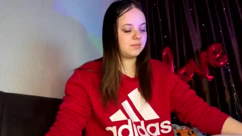 girl_shy07 online show from February 18, 8:16 pm