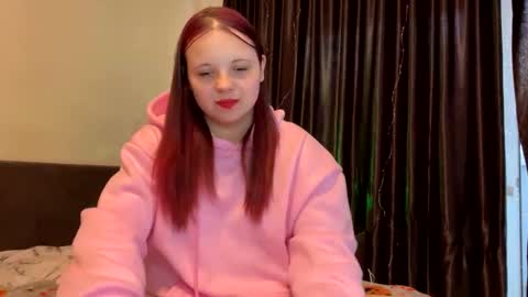 girl_shy07 online show from May 28, 5:10 pm