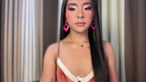 queen ronna online show from April 12, 10:59 pm