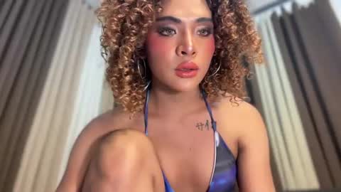 Snapshot of girlcock_dominantfucker chatting on July 16, 6:14 pm queen ronna online show from July 16, 6:14 pm