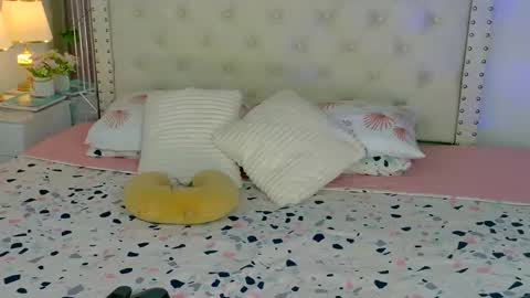 Ariana Sophia.  online show from January 18, 6:17 am