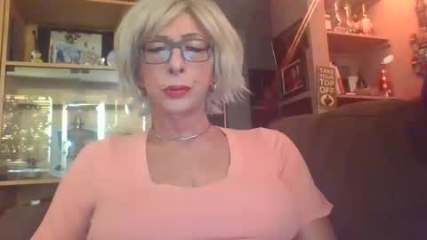 Girlinrock online show from October 19, 12:55 am