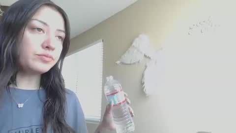 Jasmine online show from May 31, 2:57 pm