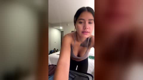 Snapshot of girlpinkxx chatting on May 19, 4:52 am girlpinkxx online show from May 19, 4:52 am