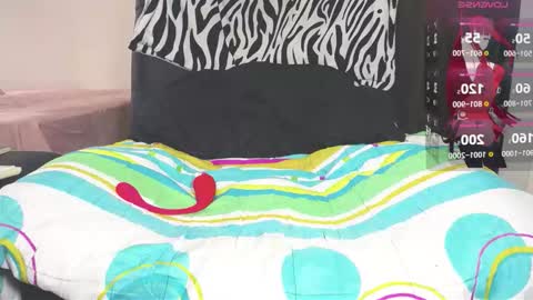 Snapshot of girltattoo__ chatting on February 10, 3:05 pm kim online show from February 10, 3:05 pm