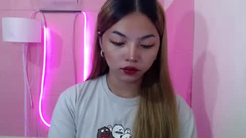 Rhaine online show from March 2, 1:36 am