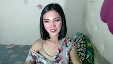 Snapshot of girlthatyouwantxx chatting on September 9, 5:51 am Divine online show from September 9, 5:51 am