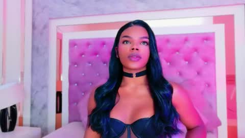 gisela_valencia online show from April 5, 5:15 am