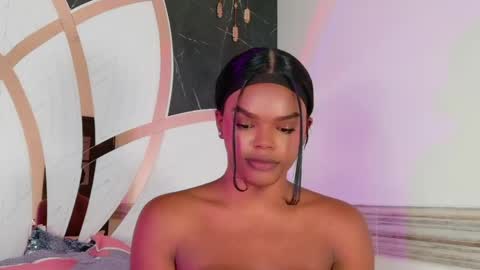 gisela_valencia online show from April 26, 6:05 pm