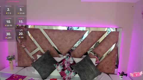     online show from November 11, 10:37 am