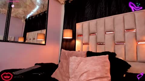  Kylie  online show from February 7, 3:12 am