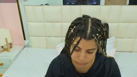 Gisell online show from December 2, 12:43 pm