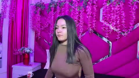 Snapshot of gisell_squirt chatting on April 18, 1:26 pm gisell_squirt online show from April 18, 1:26 pm