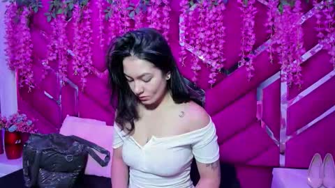 Snapshot of gisell_squirt chatting on April 21, 1:39 pm gisell_squirt online show from April 21, 1:39 pm