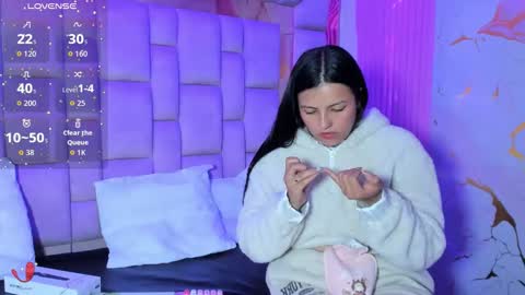 Snapshot of gisell_squirt chatting on May 27, 12:46 pm gisell_squirt online show from May 27, 12:46 pm