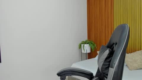 Snapshot of gisella15_ chatting on November 3, 7:26 pm G I S E online show from November 3, 7:26 pm