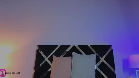 Snapshot of giselle_joness1 chatting on September 9, 10:15 am Giselle online show from September 9, 10:15 am
