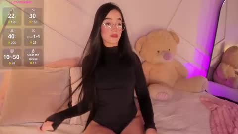 Snapshot of gisellepalmer_88 chatting on June 20, 6:44 pm GisellePalmer online show from June 20, 6:44 pm