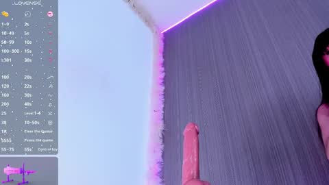 gisellove01 online show from May 10, 4:17 am